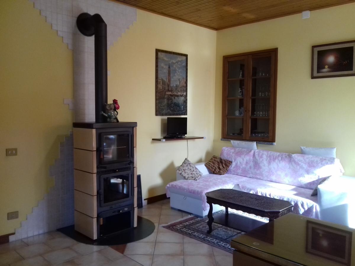 Eli'S House Apartment Bolzano Novarese ภายนอก รูปภาพ